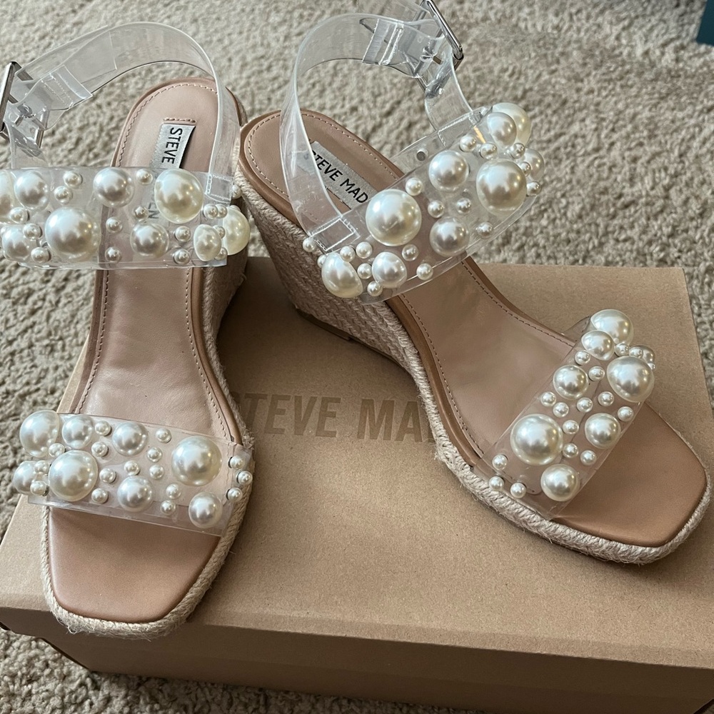 Steve Madden Macon Pearl Wedges